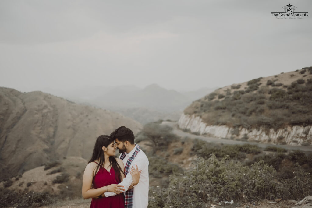 Mountain Couple shoot for Cinematic wedding Flims